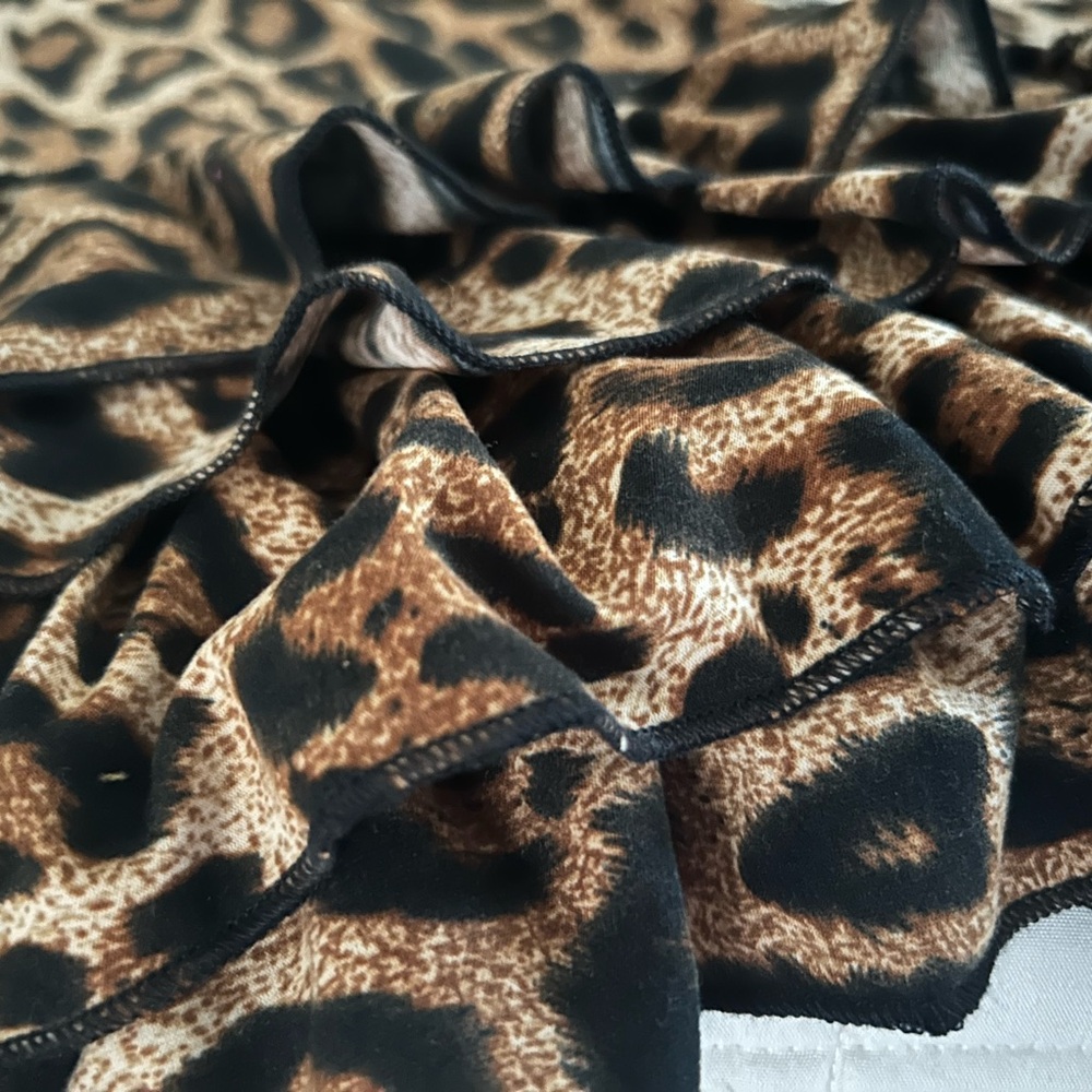 Chic Leopard Print Ruffle Cardigan - Picture 4 of 4
